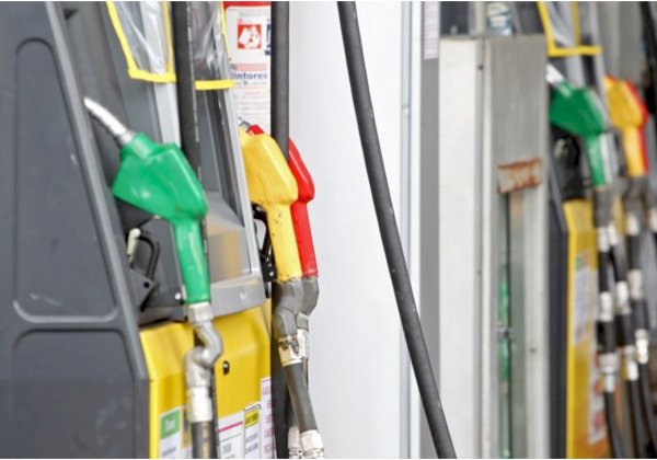 Gasolina cairá de R$ 7,21 para R$ 5,56, caso proposta seja aprovada